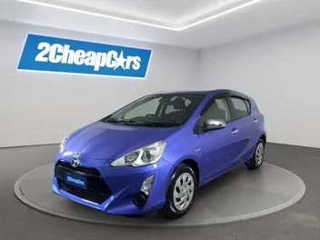 Toyota Aqua 2016 photo 2