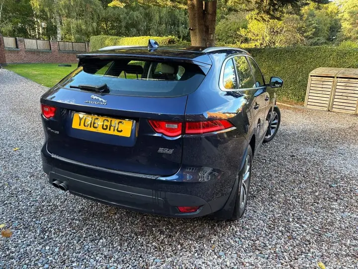 Jaguar F-Pace 2016 photo 5
