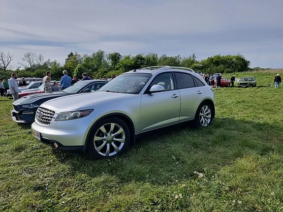 Infiniti Fx45 2005 photo 2