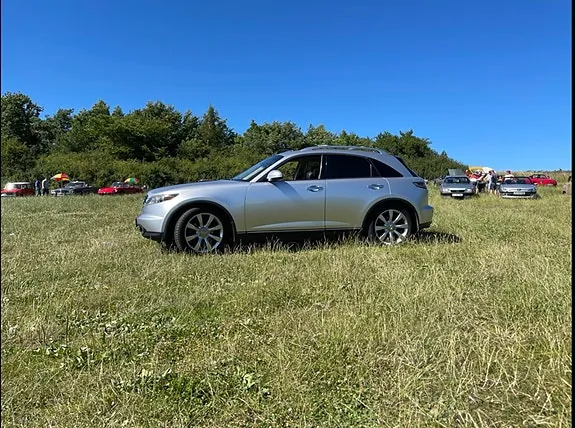 Infiniti Fx45 2005 photo 4