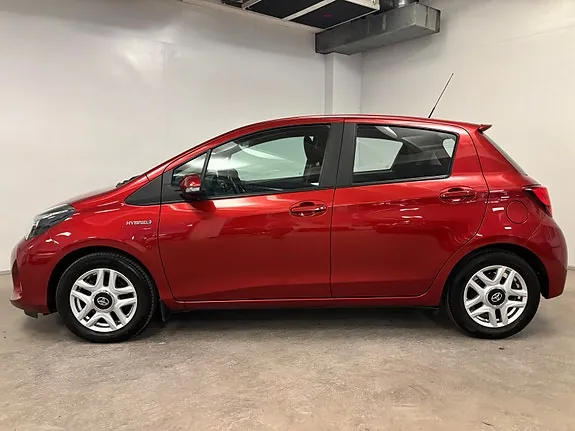 Toyota Yaris 2015 photo 3