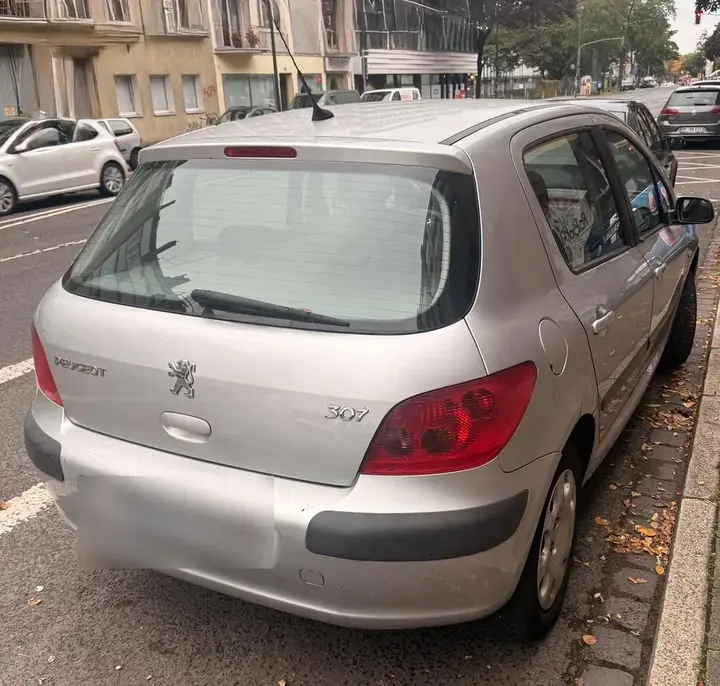 Peugeot 307