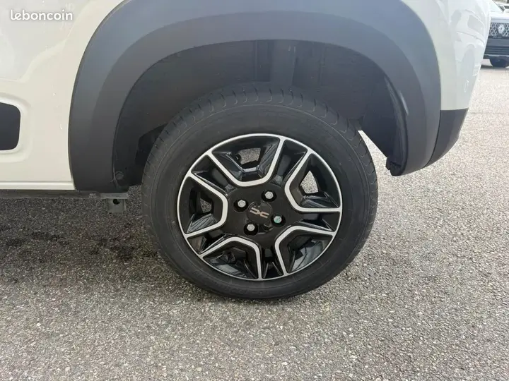 Dacia Spring 2023 photo 4