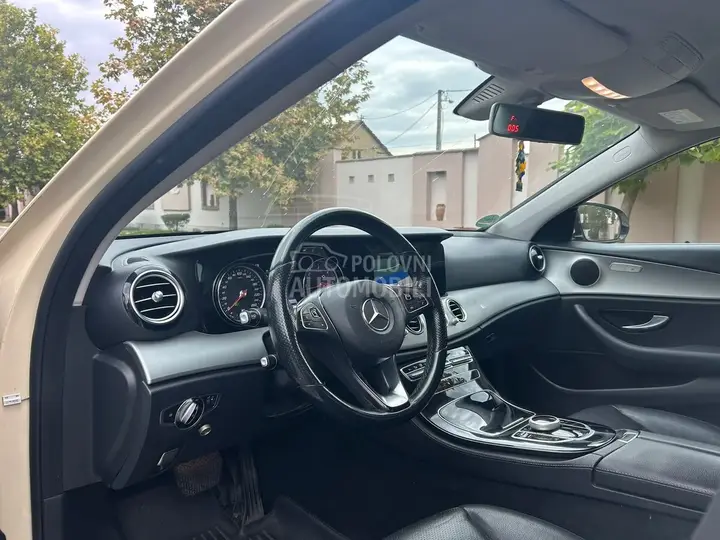 Mercedes-Benz E 200 2018 photo 3