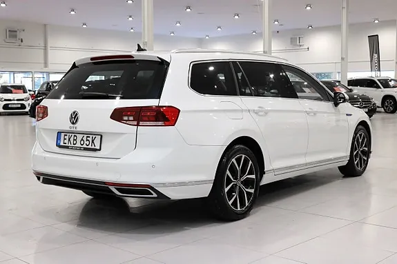 Volkswagen Passat 2022 photo 4