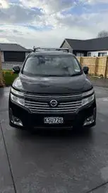 Nissan Elgrand 2012 photo 4