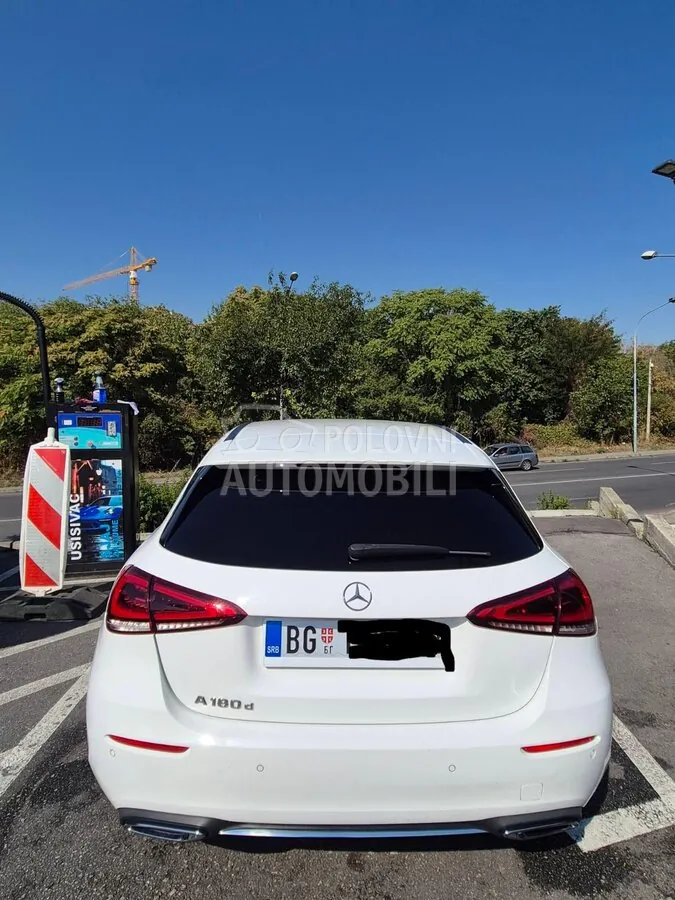 Mercedes-Benz A 180 2018 photo 5