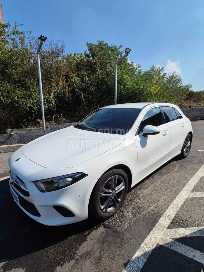 Mercedes-Benz A 180 2018 photo 2