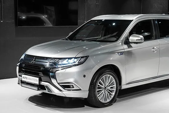 Mitsubishi Outlander 2020 photo 2