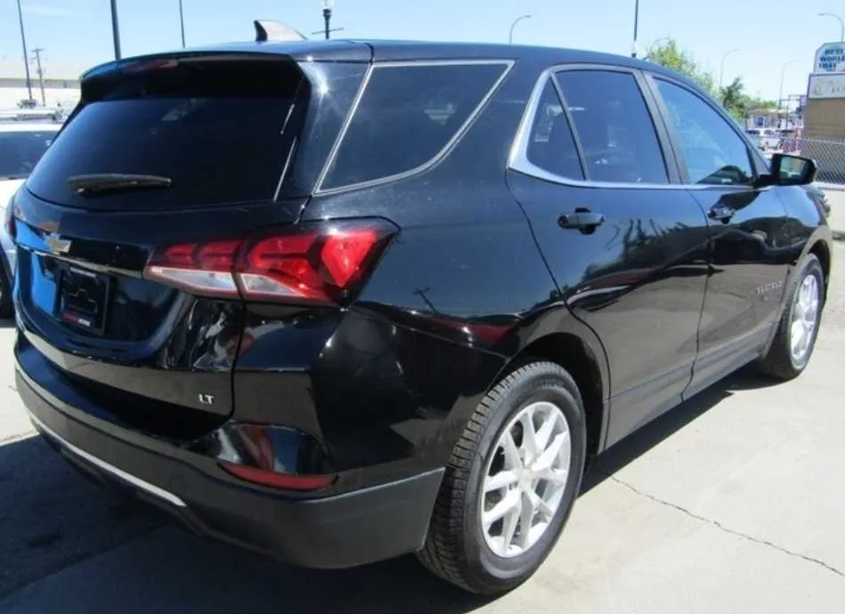 Chevrolet Equinox 2022 photo 2