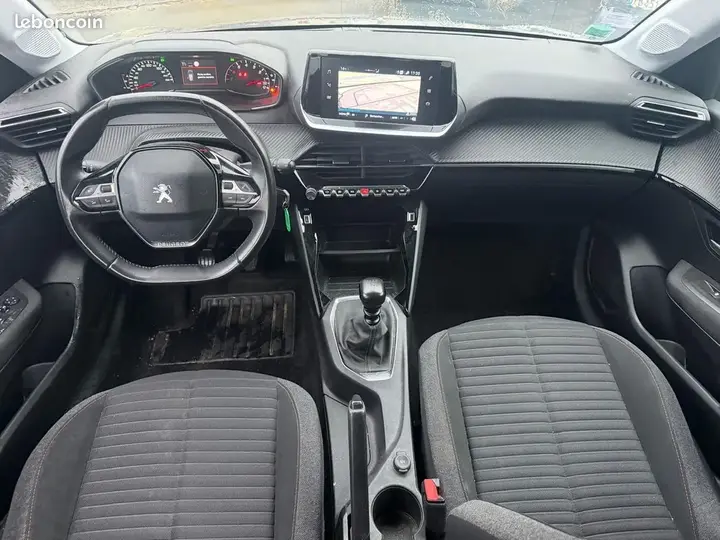 Peugeot 208 2022 photo 5