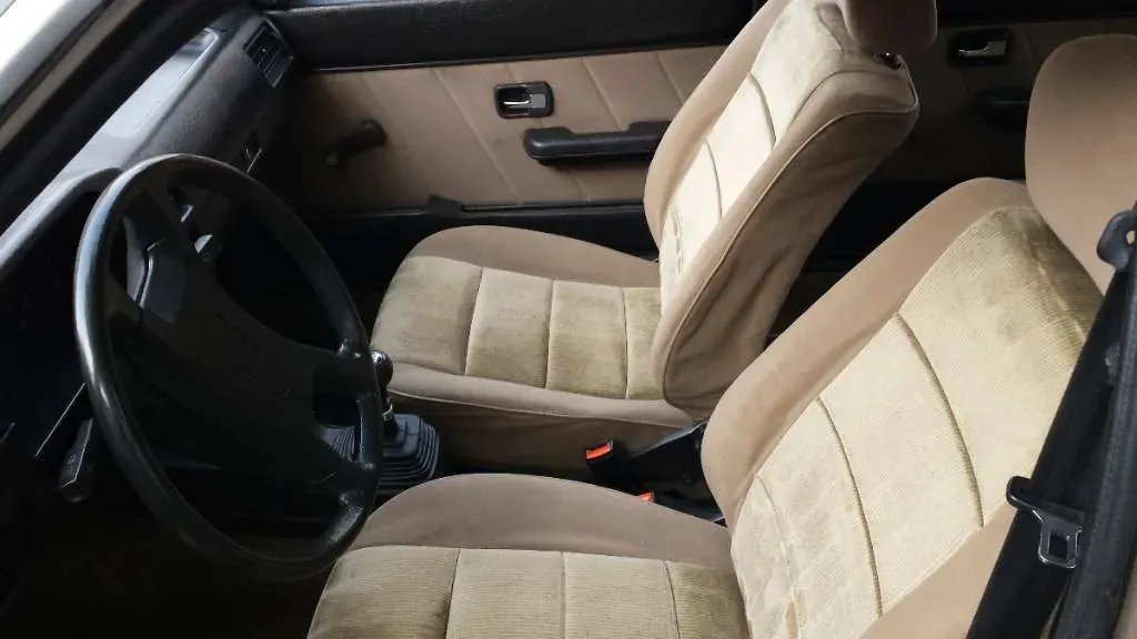 Audi 80 1986 photo 2