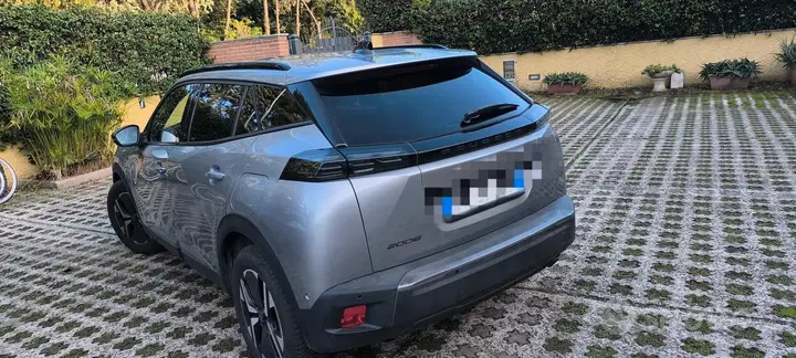 Peugeot 2008 2023 photo 4