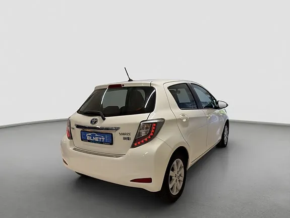 Toyota Yaris 2012 photo 4