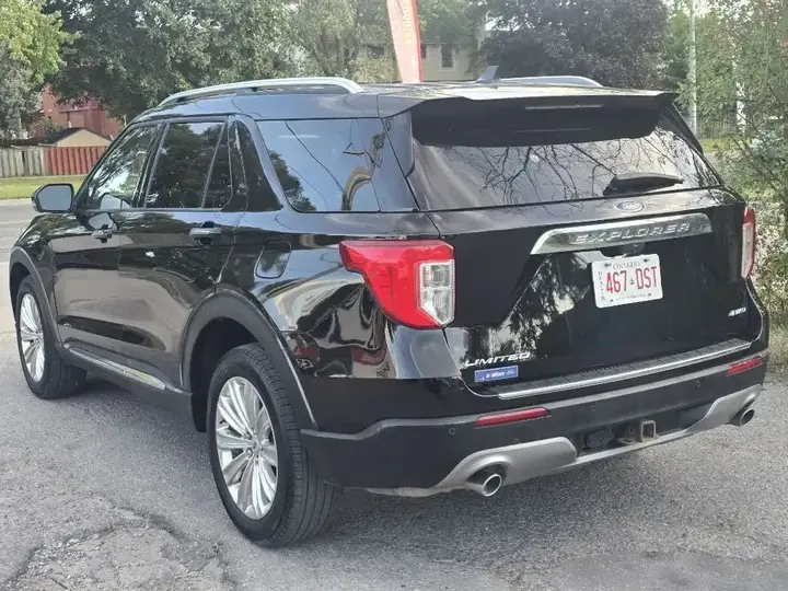 Ford Explorer 2023 photo 5