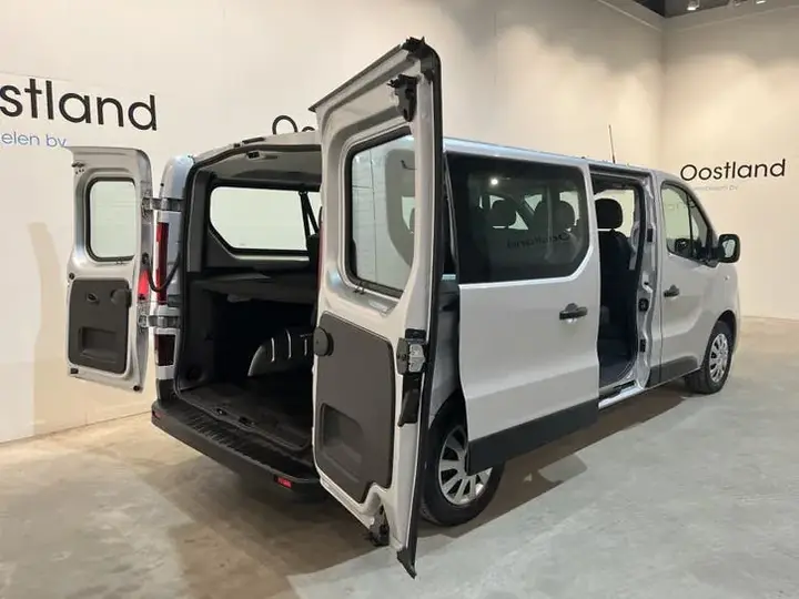 Renault Trafic 2019 photo 3