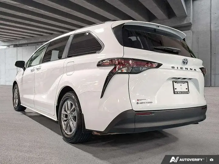 Toyota Sienna 2025 photo 4