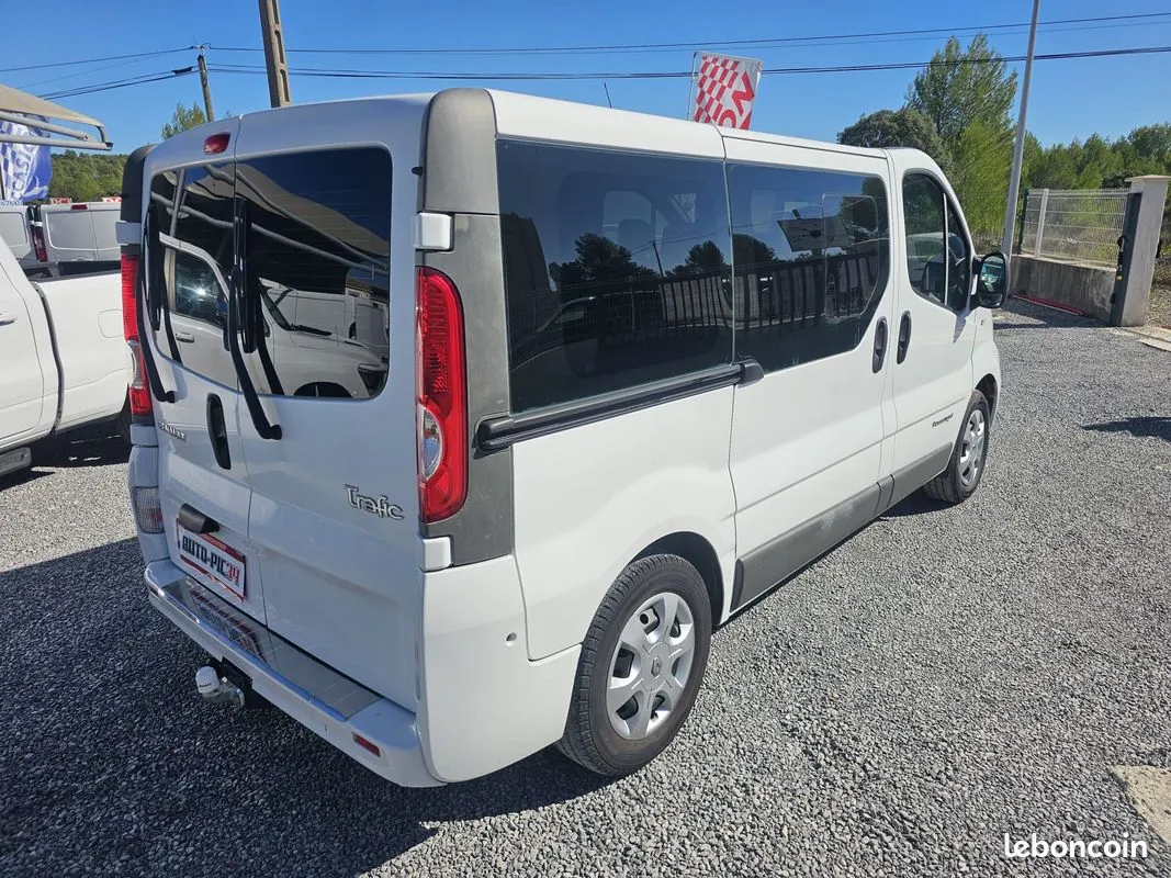 Renault Trafic 2013 photo 5