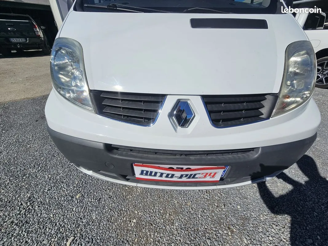 Renault Trafic 2013 photo 3