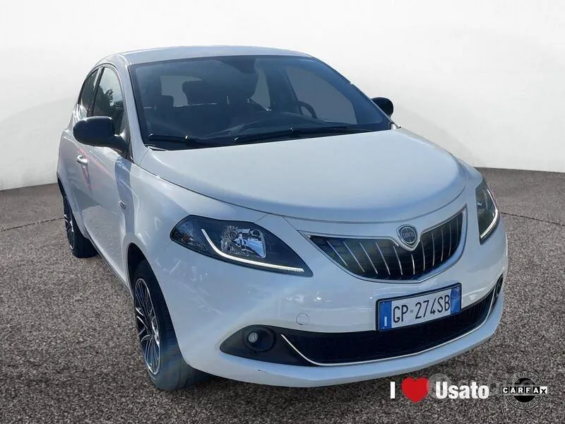 Lancia Ypsilon 2023 photo 2