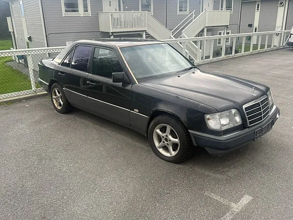 Mercedes-Benz E300 1991 photo 3