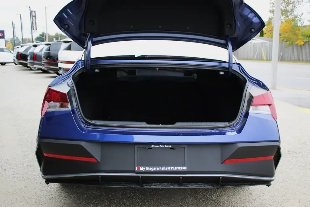 Hyundai Elantra 2026 photo 5