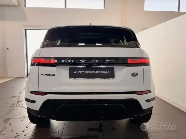 Land Rover Evoque 2022 photo 4