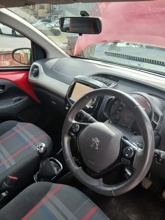 Peugeot 108 2015 photo 2