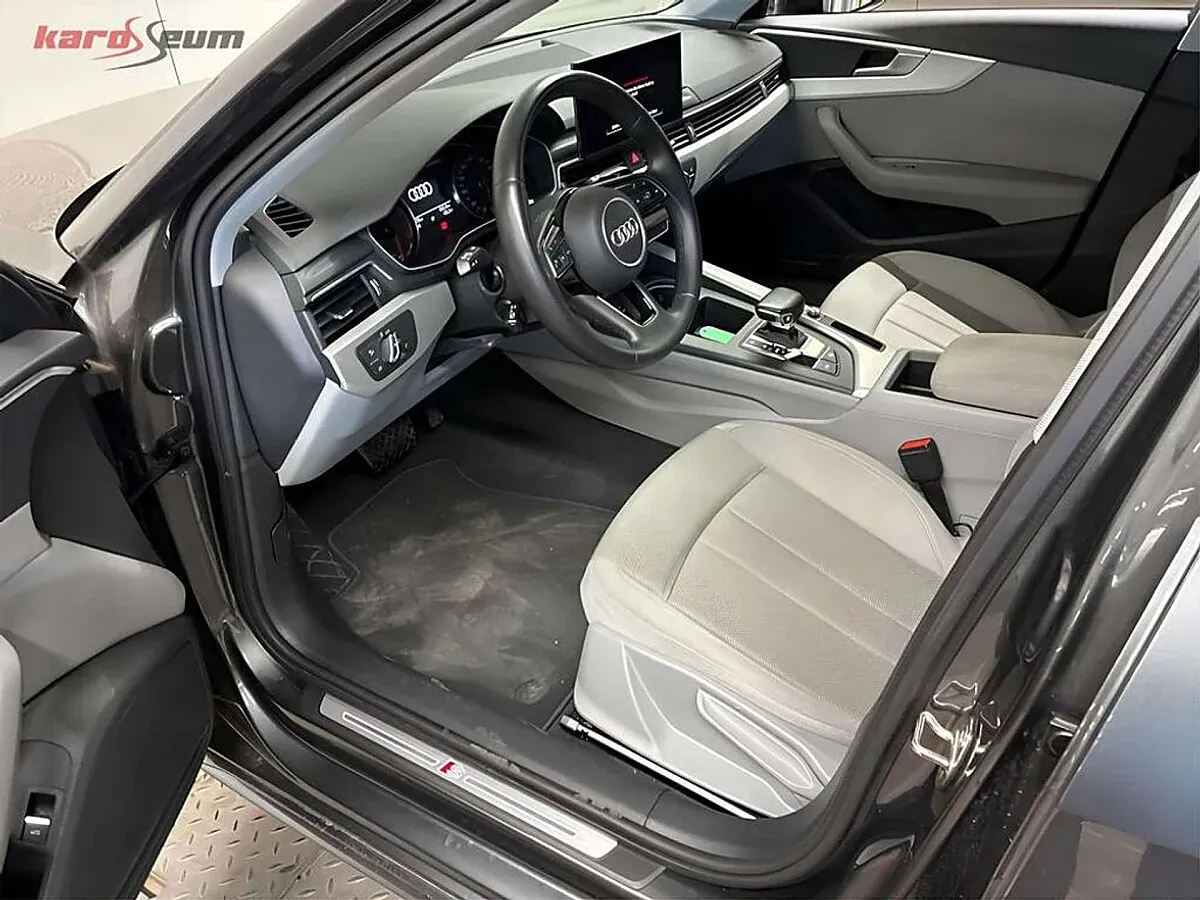 Audi A4 2022 photo 3