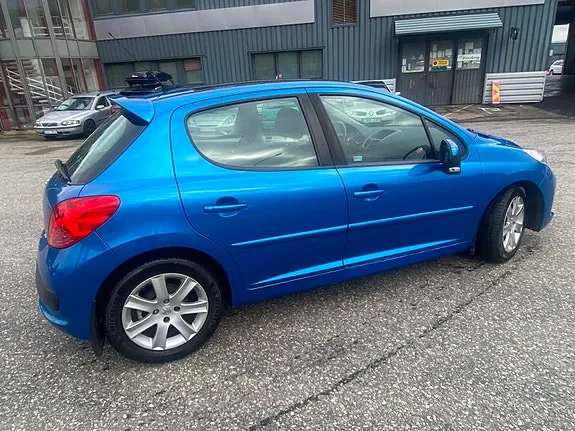 Peugeot 207 2007 photo 2