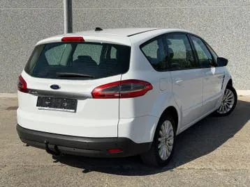 Ford S-Max 2012 photo 3