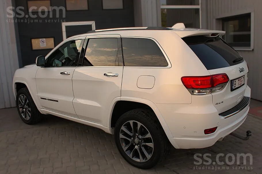 Jeep Grand Cherokee 2021 photo 2