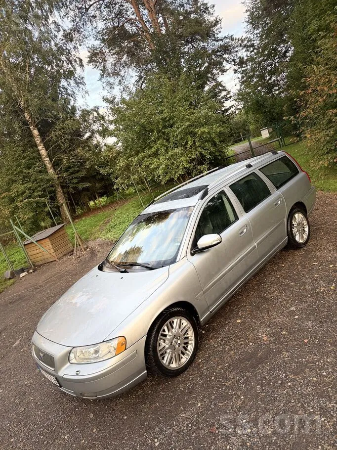 Volvo V70 2007 photo 2