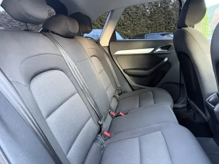 Audi Q3 2017 photo 2
