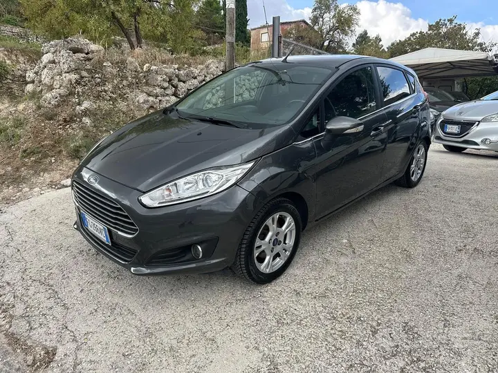 Ford Fiesta 2017 photo 2
