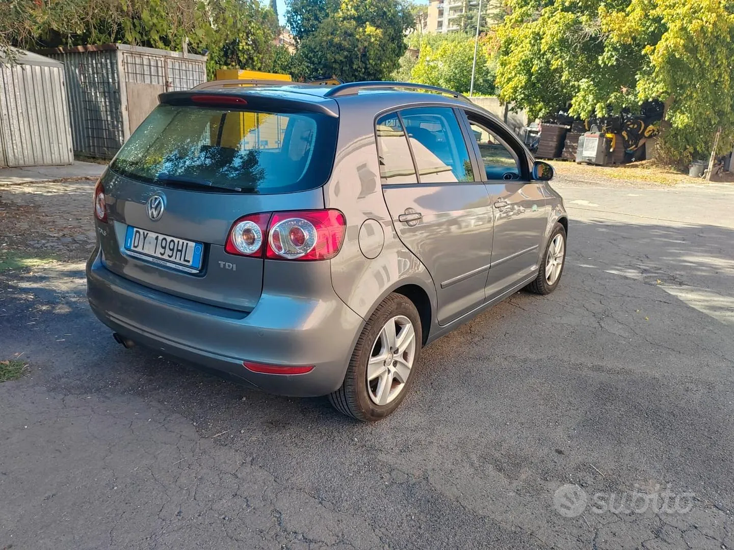 Volkswagen Golf 2010 photo 3