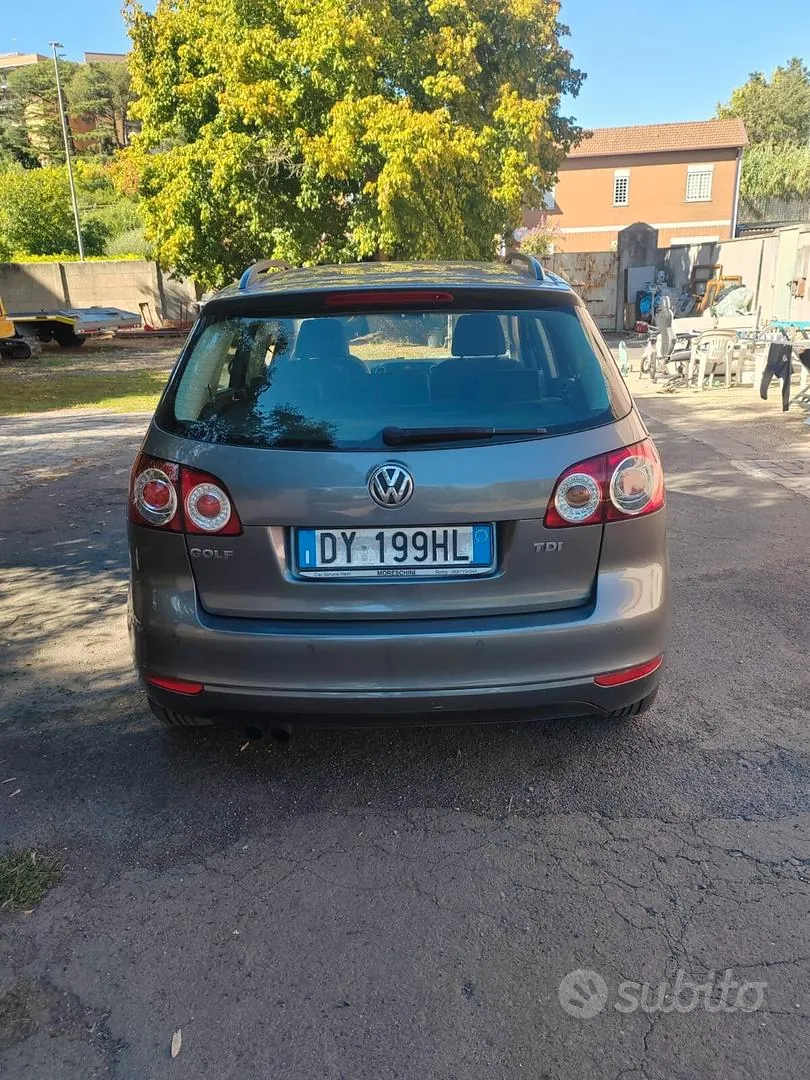 Volkswagen Golf 2010 photo 5