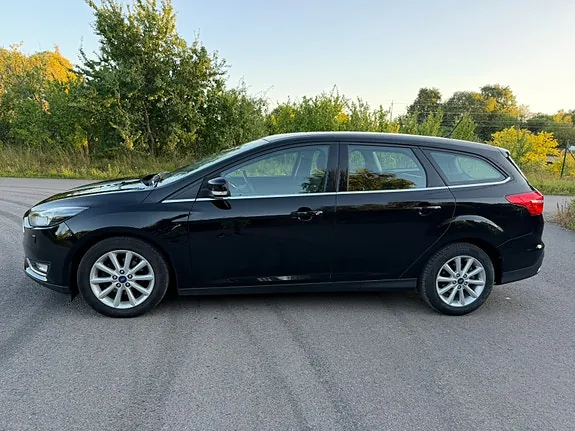 Ford Focus 2017 photo 2