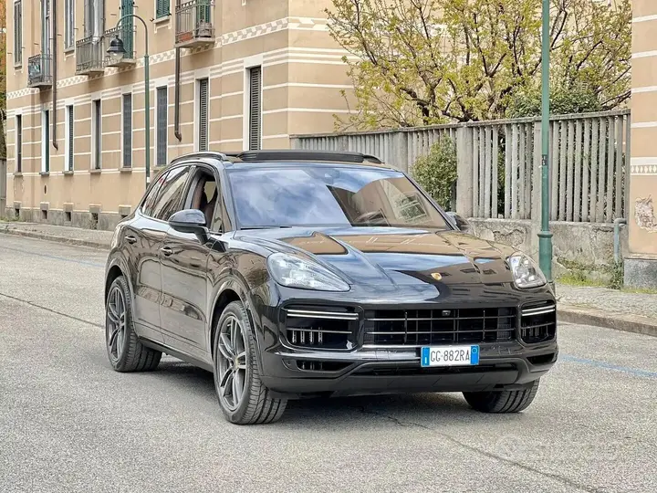 Porsche Cayenne 2021 photo 2