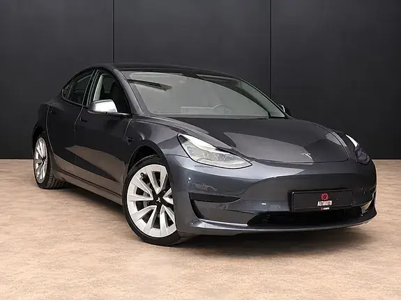 Tesla Model 3 2021 photo 2