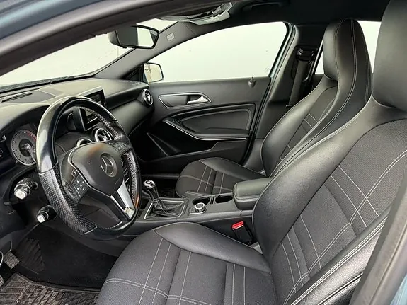 Mercedes-Benz A180 2014 photo 2
