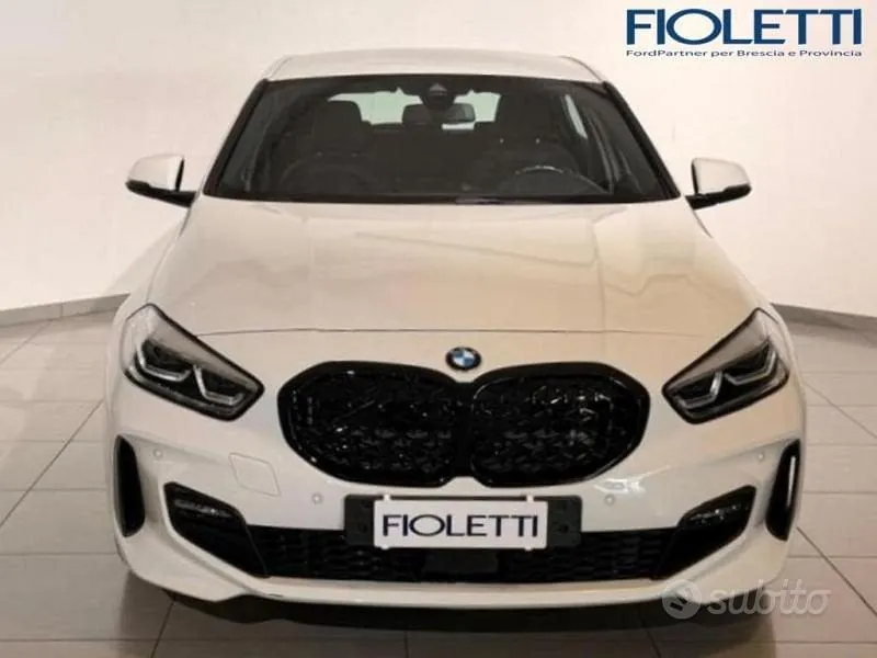 BMW 1 Series 2023 photo 3