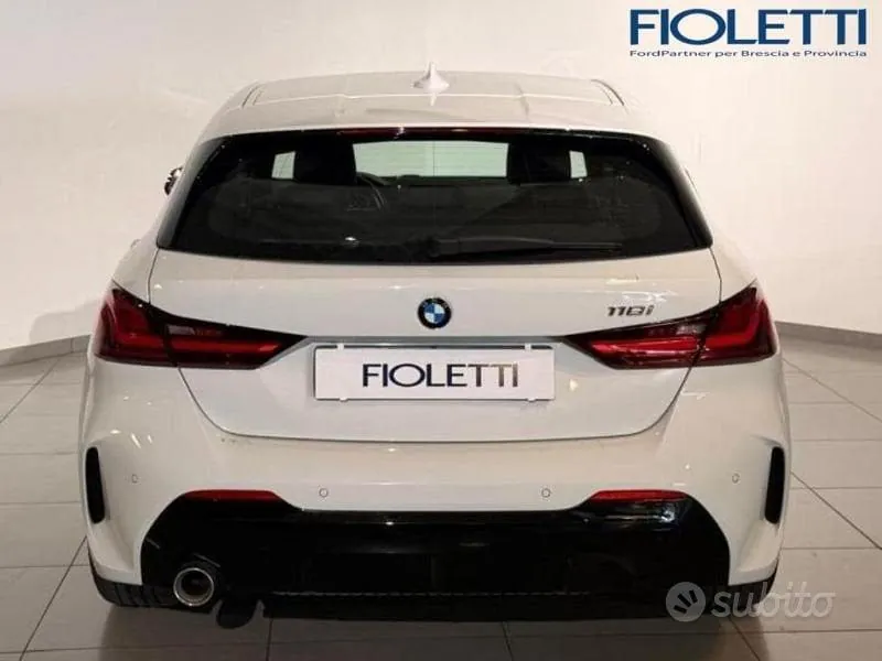 BMW 1 Series 2023 photo 5
