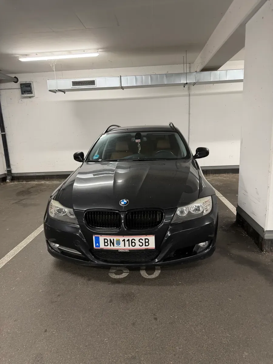 BMW 3 Series 2009 photo 2
