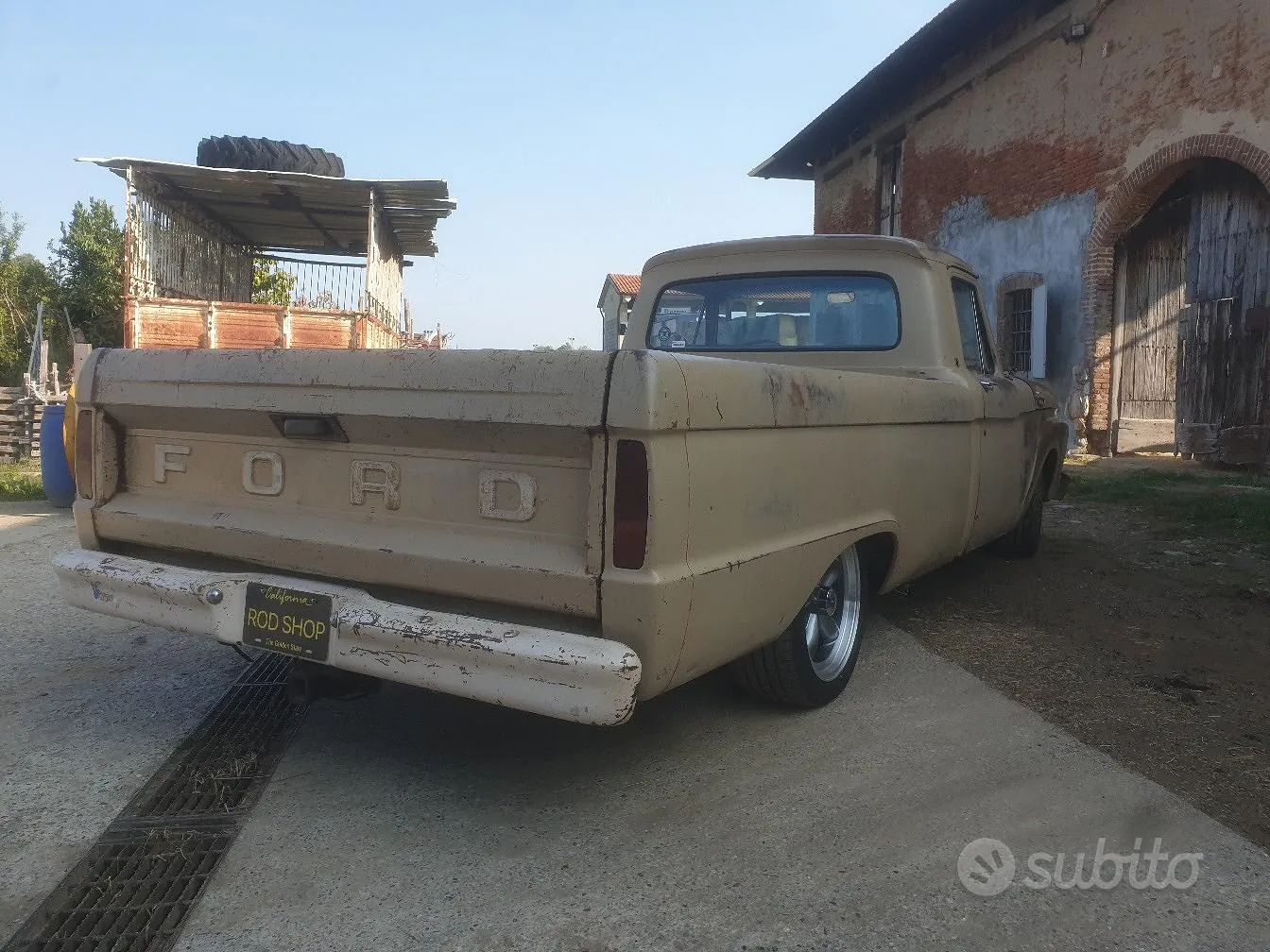 Ford F100 1964 photo 3