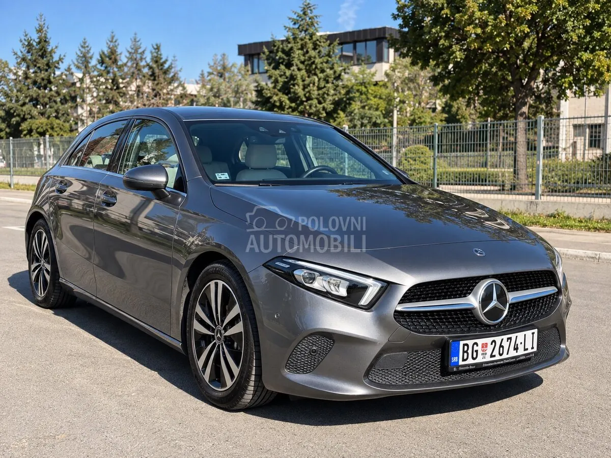Mercedes-Benz A180