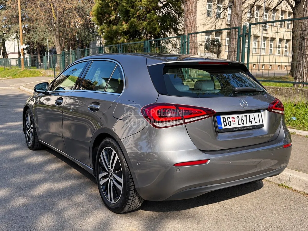 Mercedes-Benz A180 2018 photo 4