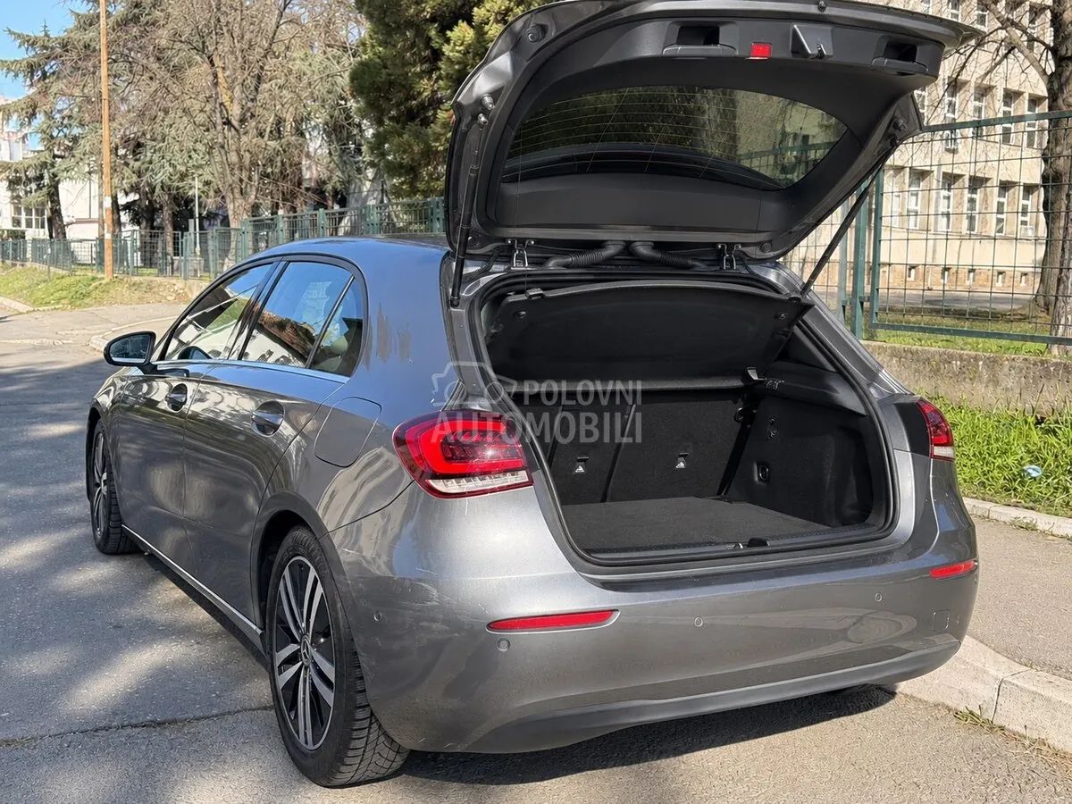 Mercedes-Benz A180 2018 photo 5