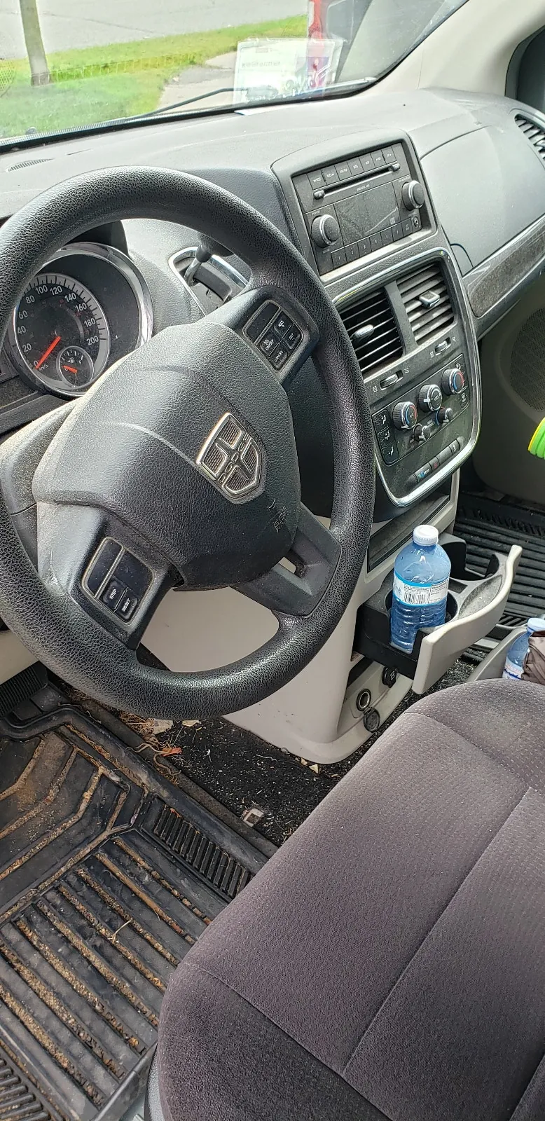 Dodge Grand Caravan 2011 photo 3