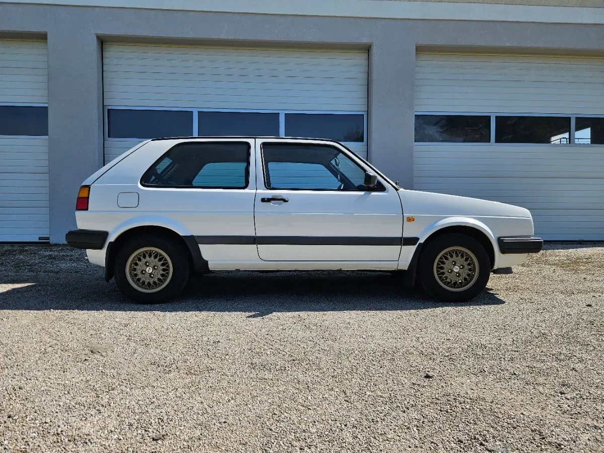 Volkswagen Golf 1992 photo 3